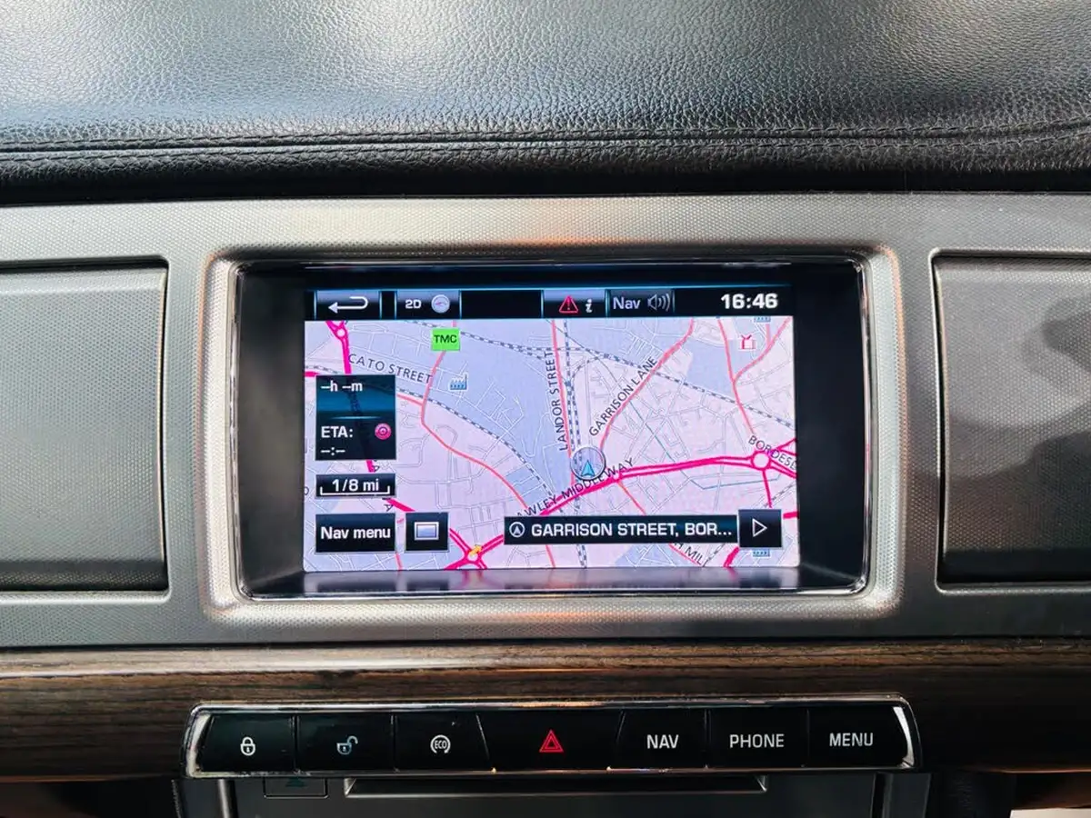 2012-jaguar-xf-22td-luxury-190ps-saloon-4d-auto-big-20