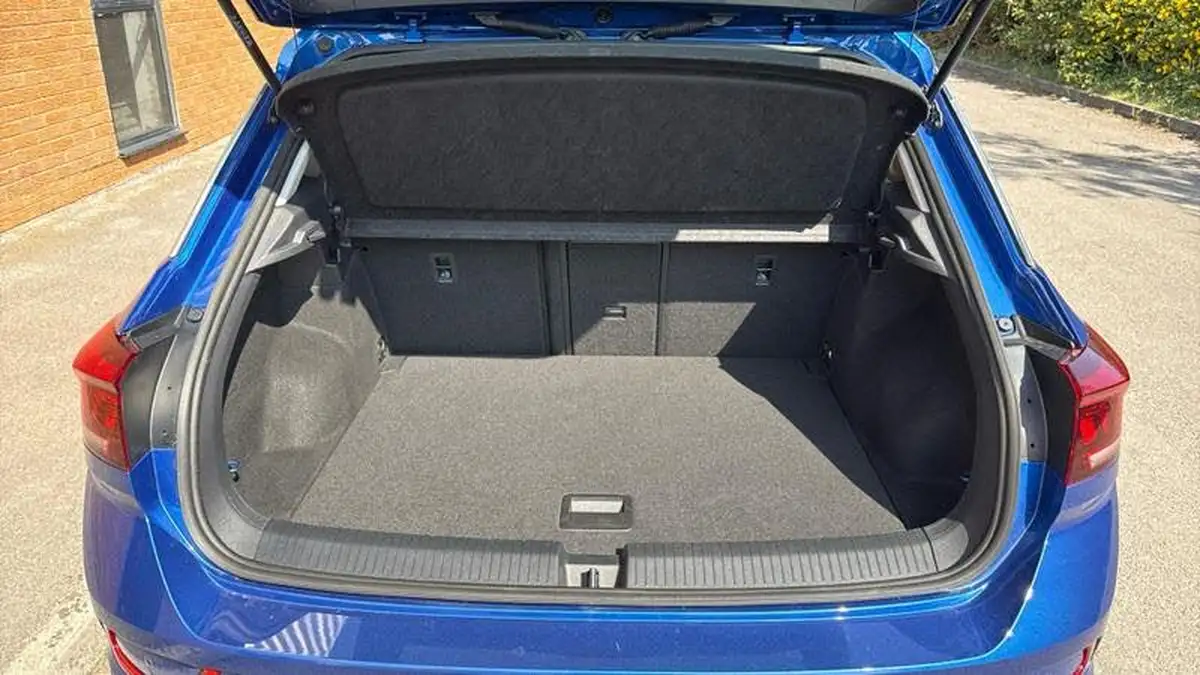 2022-volkswagen-t-roc-10-tsi-life-big-14