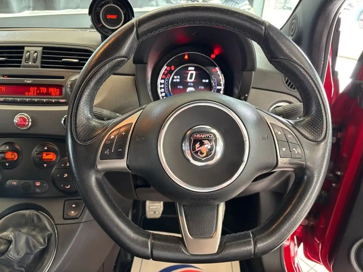 2015-abarth-500-14-tjet-595-competizione-big-22