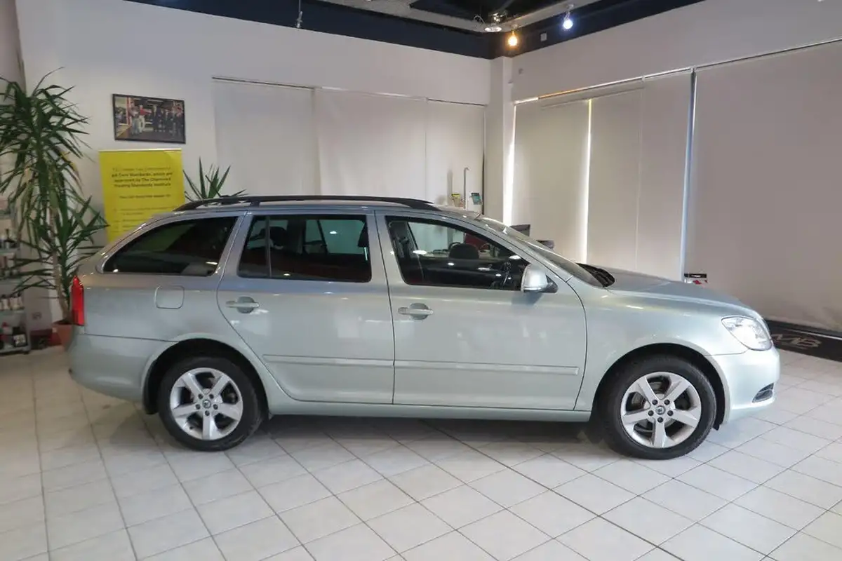 2012-skoda-octavia-14-se-124ps-estate-dsg-big-11