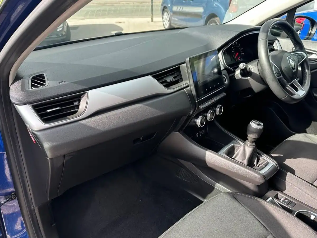 2020-renault-captur-15dci-iconic-95bhp-big-32