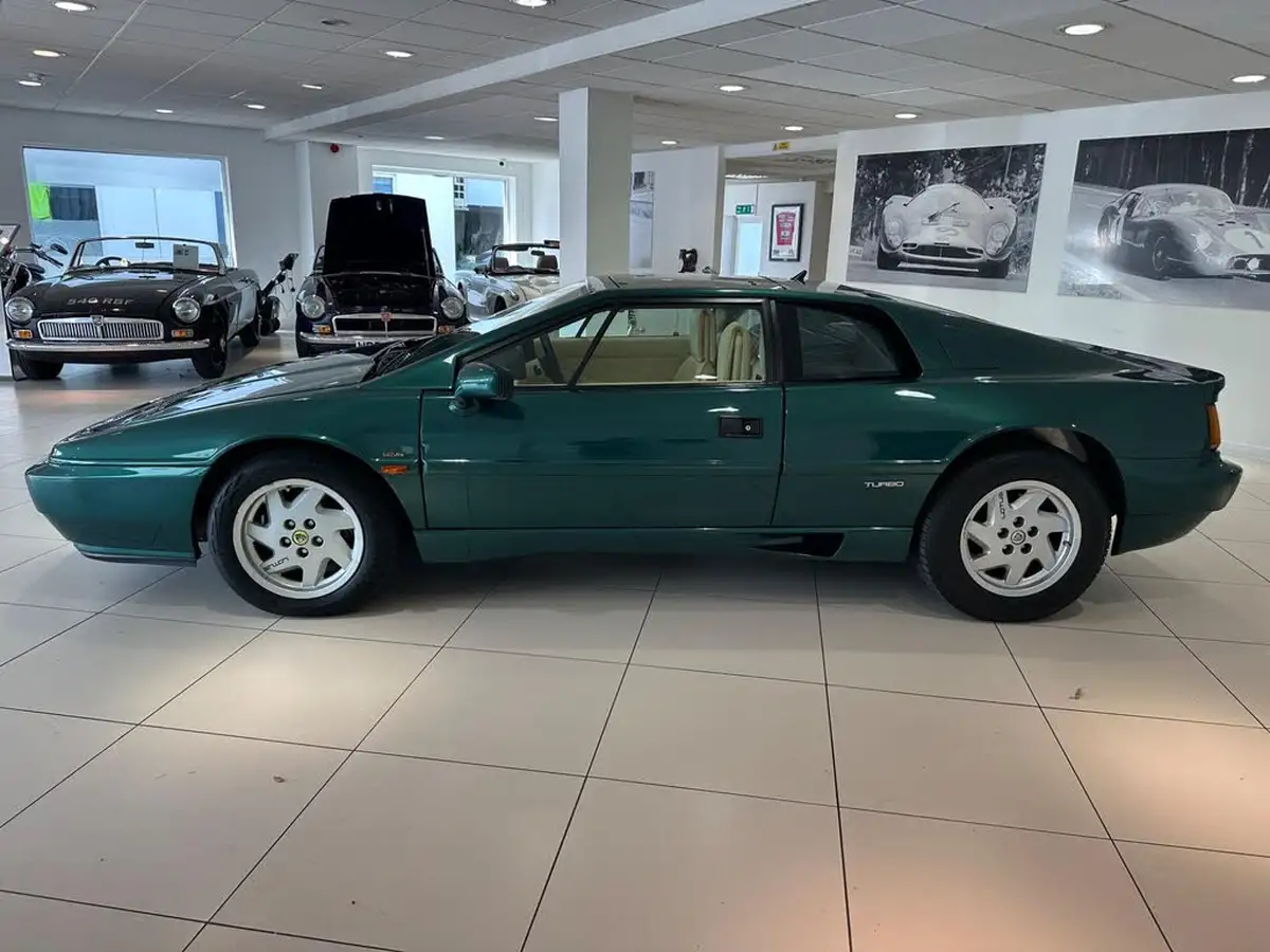 1990-lotus-esprit-22-turbo-big-8