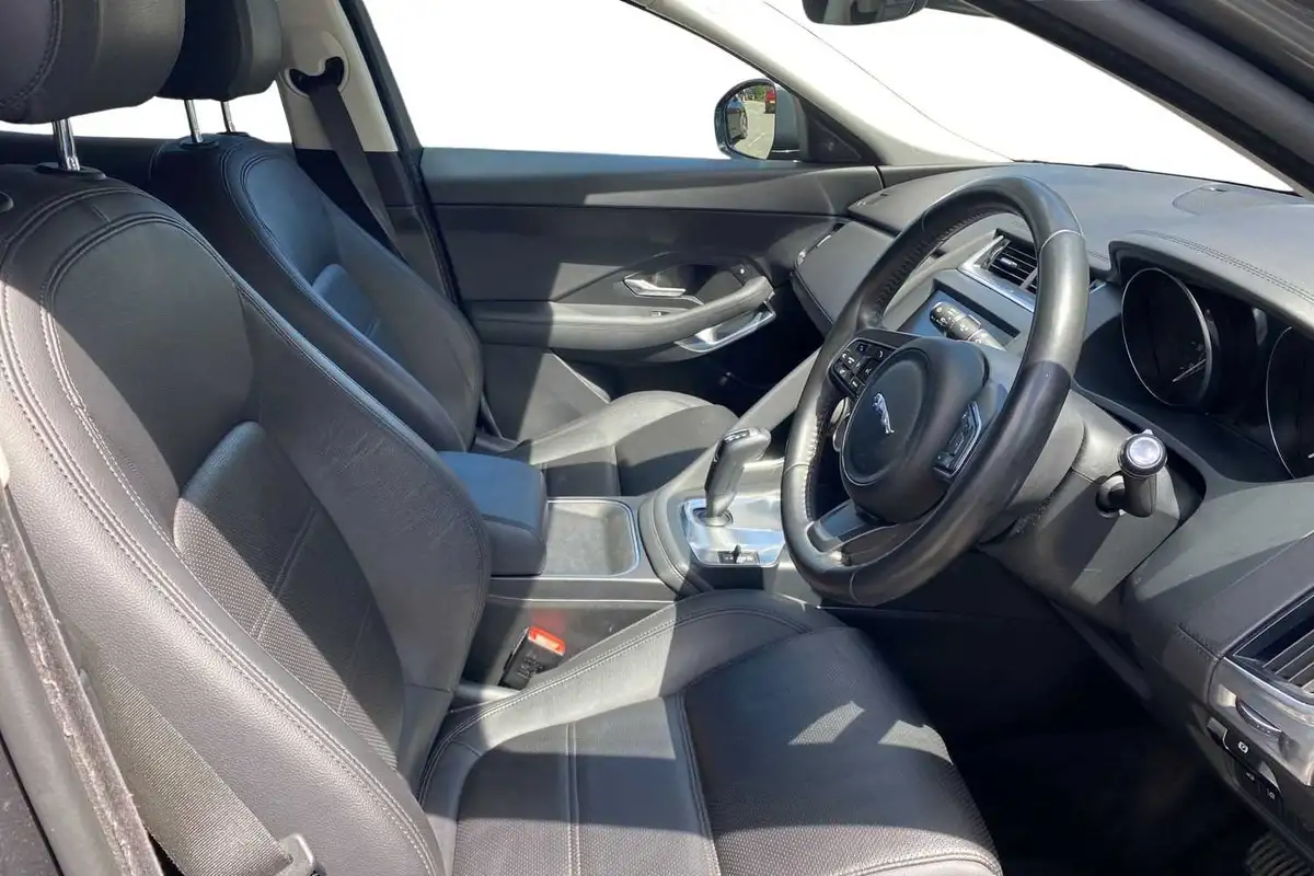 2019-jaguar-e-pace-20-i4d-s-awd-auto-big-3