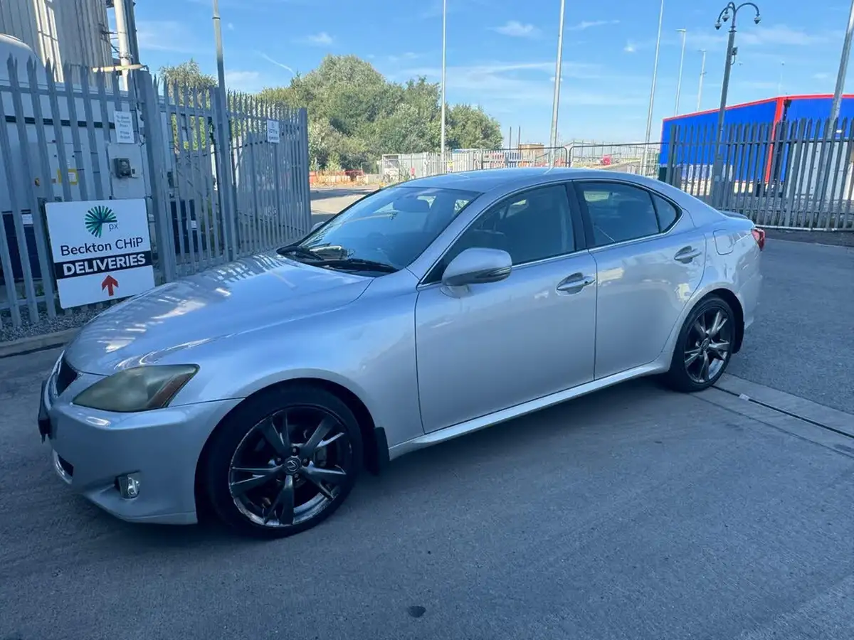 2009-lexus-is-250-25-se-l-saloon-4d-auto-big-39