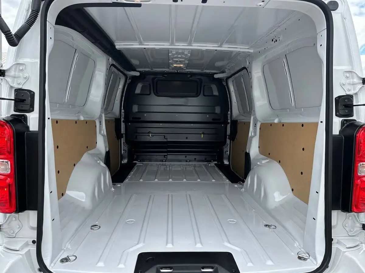 2024-vauxhall-vivaro-20td-xl-pro-big-10