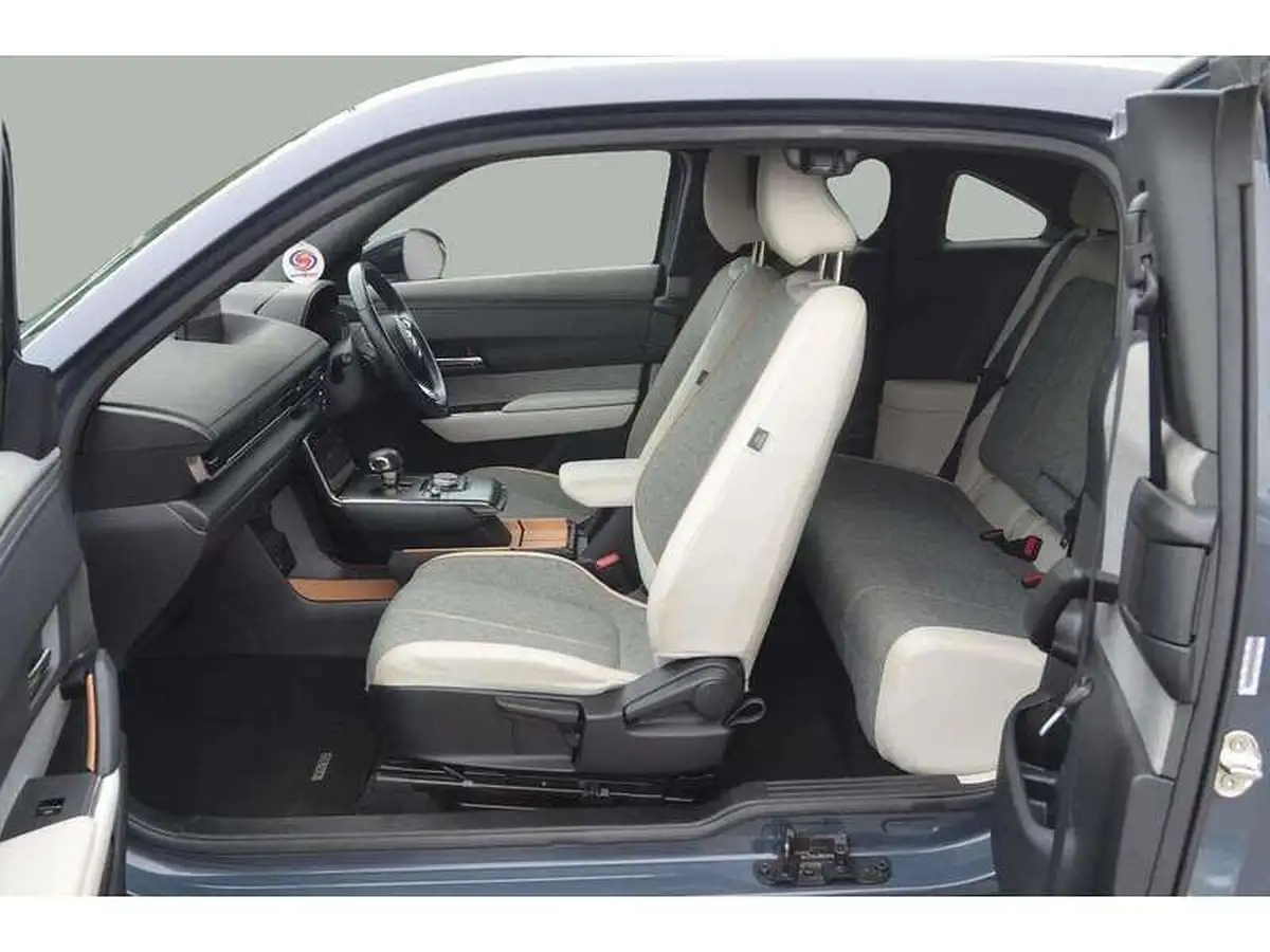 2021-mazda-mx-30-e-first-edition-big-21