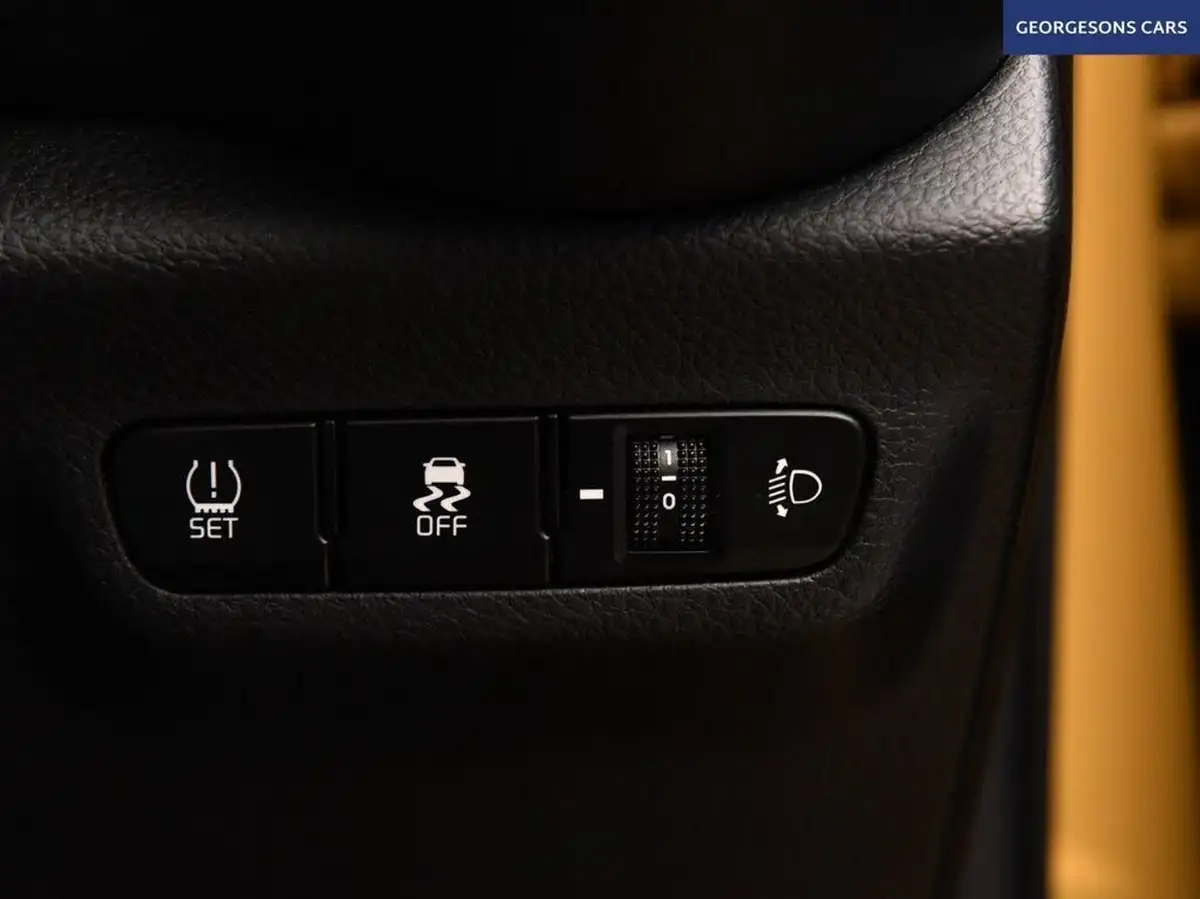 2021-kia-picanto-10-2-auto-seq-big-30