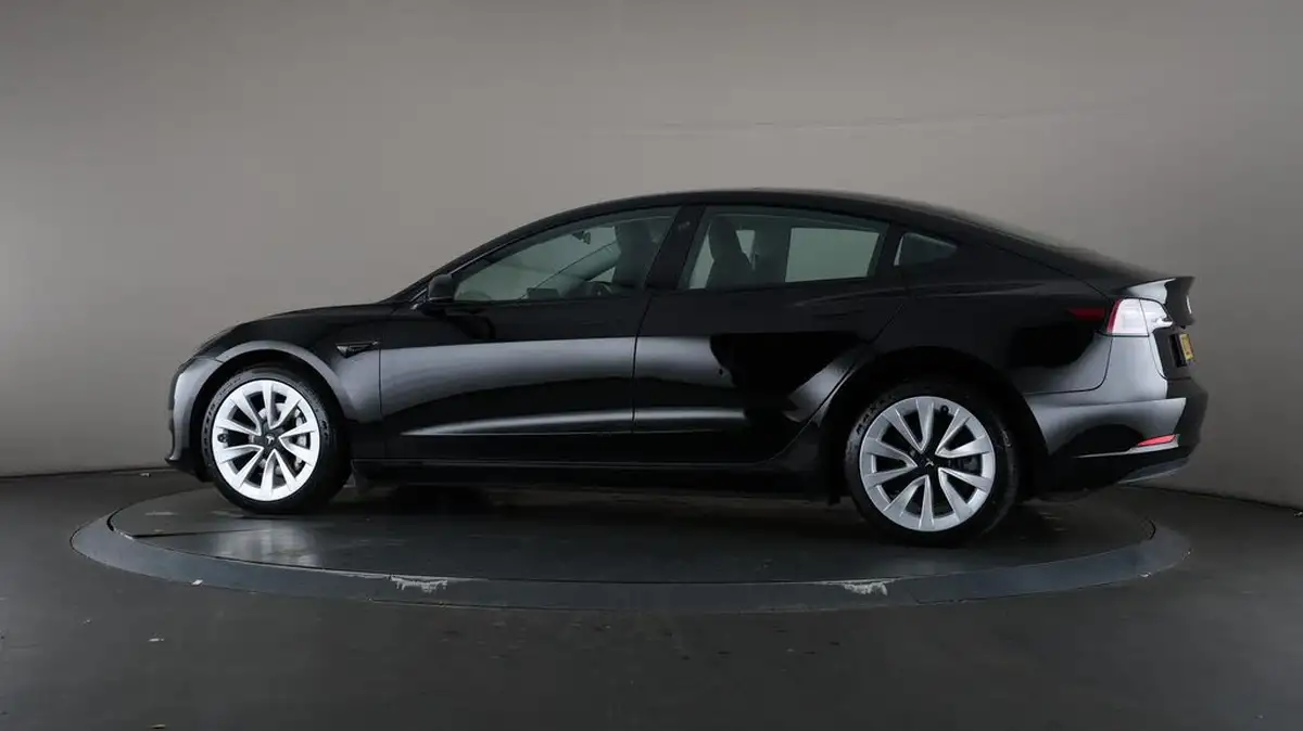 2021-tesla-model-3-e-long-range-4x4-big-75