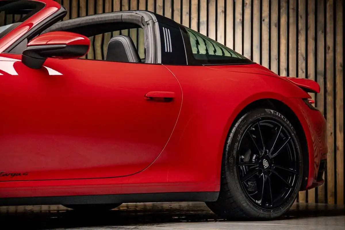 2020-porsche-911-30-targa-4-big-16