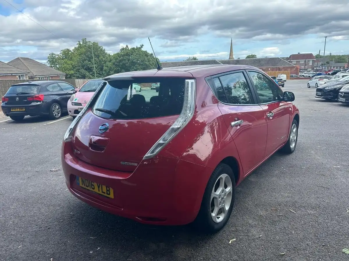 2016-nissan-leaf-e-acenta-24kwh-big-2