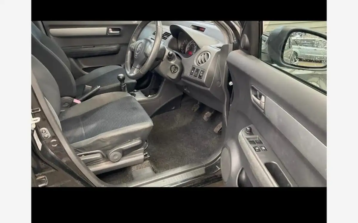2009-suzuki-swift-15-glx-5d-big-4