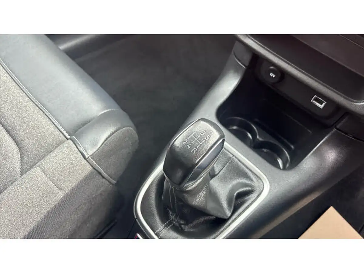 2022-citroen-c3-12-puretech-saint-james-83ps-big-12