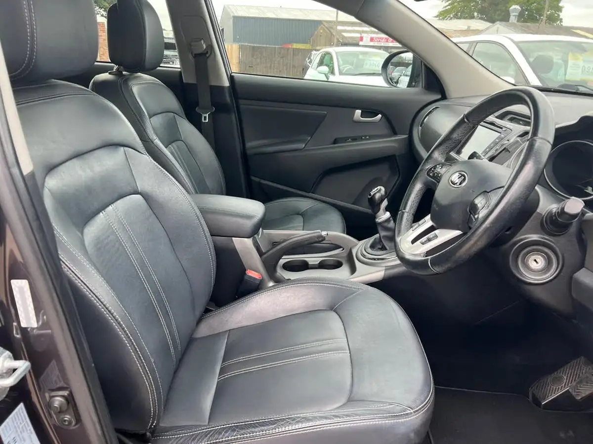 2014-kia-sportage-17-crdi-3-sat-nav-big-12
