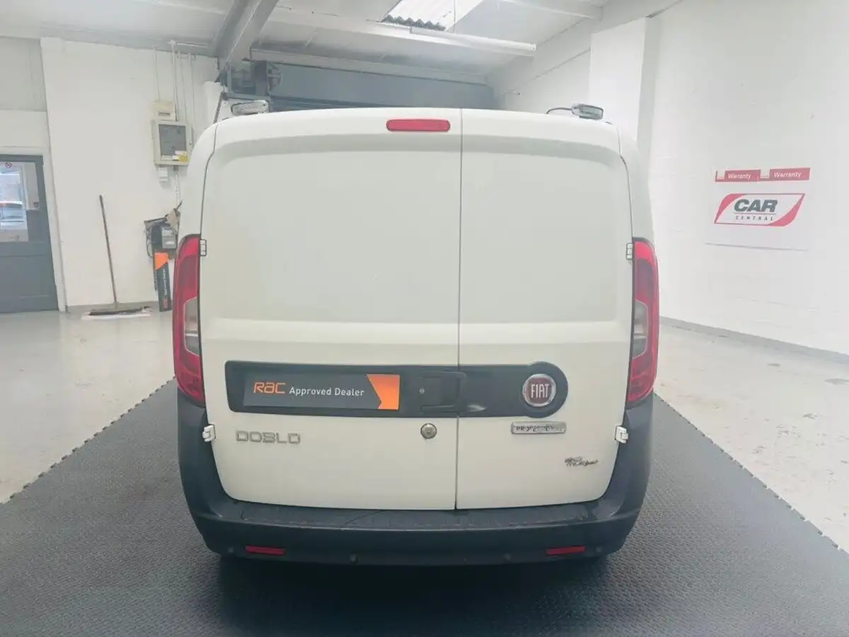 2015-fiat-doblo-cargo-13td-v-l1-refrigerated-van-big-4