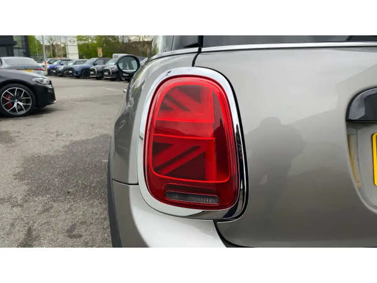 2019-mini-cooper-15-cooper-classic-hatchback-3d-auto-big-21