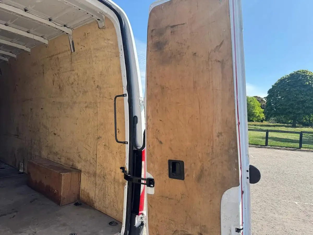 2021-mercedes-benz-sprinter-big-7