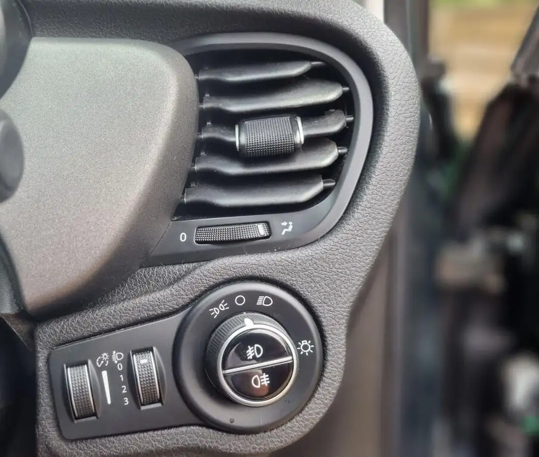 2015-fiat-500x-14-cross-multiair-ii-140bhp-big-36