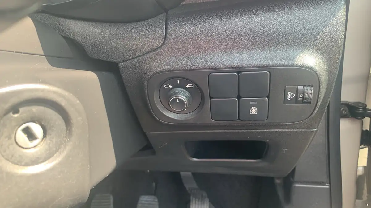 2022-citroen-c3-12-puretech-c-series-big-33