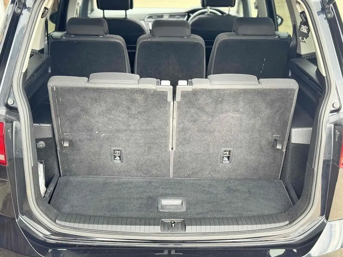 2016-volkswagen-touran-20tdi-se-family-big-15