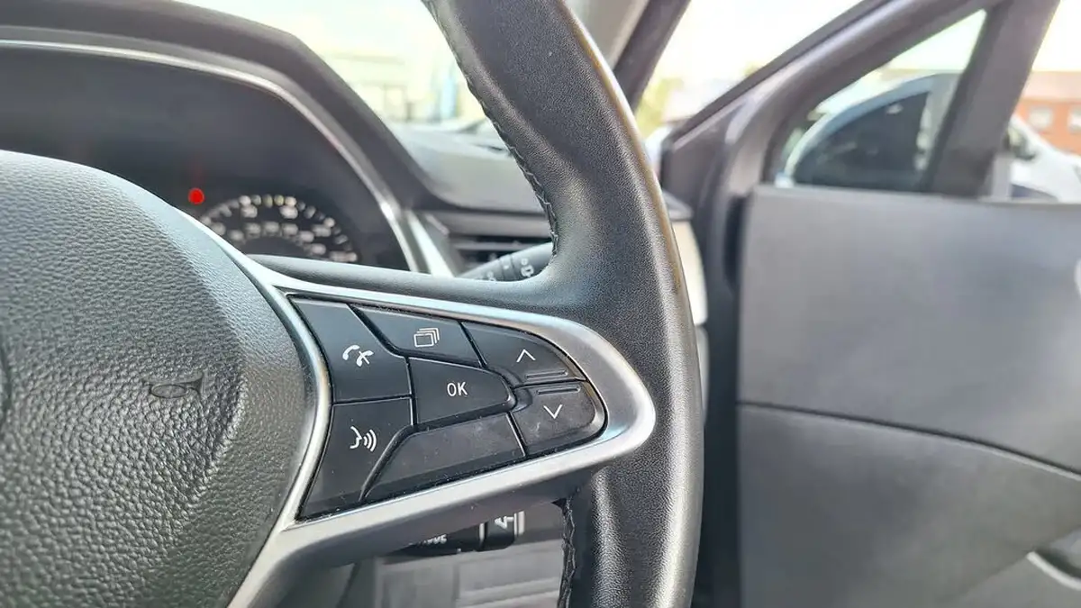 2021-renault-captur-13-tce-iconic-140ps-big-28