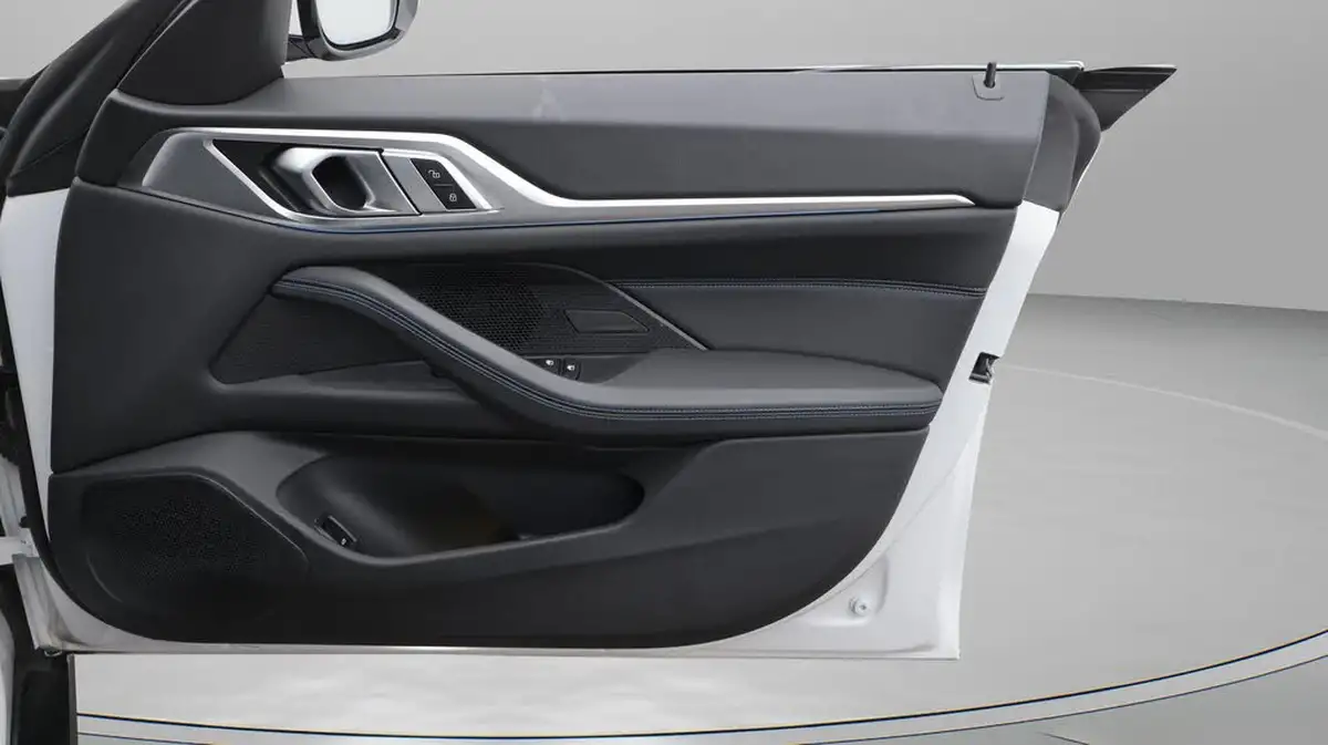 2022-bmw-i4-e-edrive40-m-sport-big-15