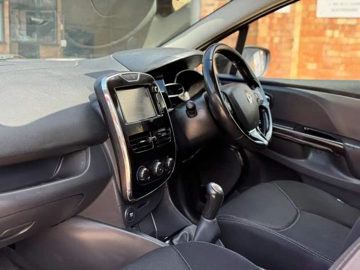 2014-renault-clio-15td-dynamique-medianavss-big-12