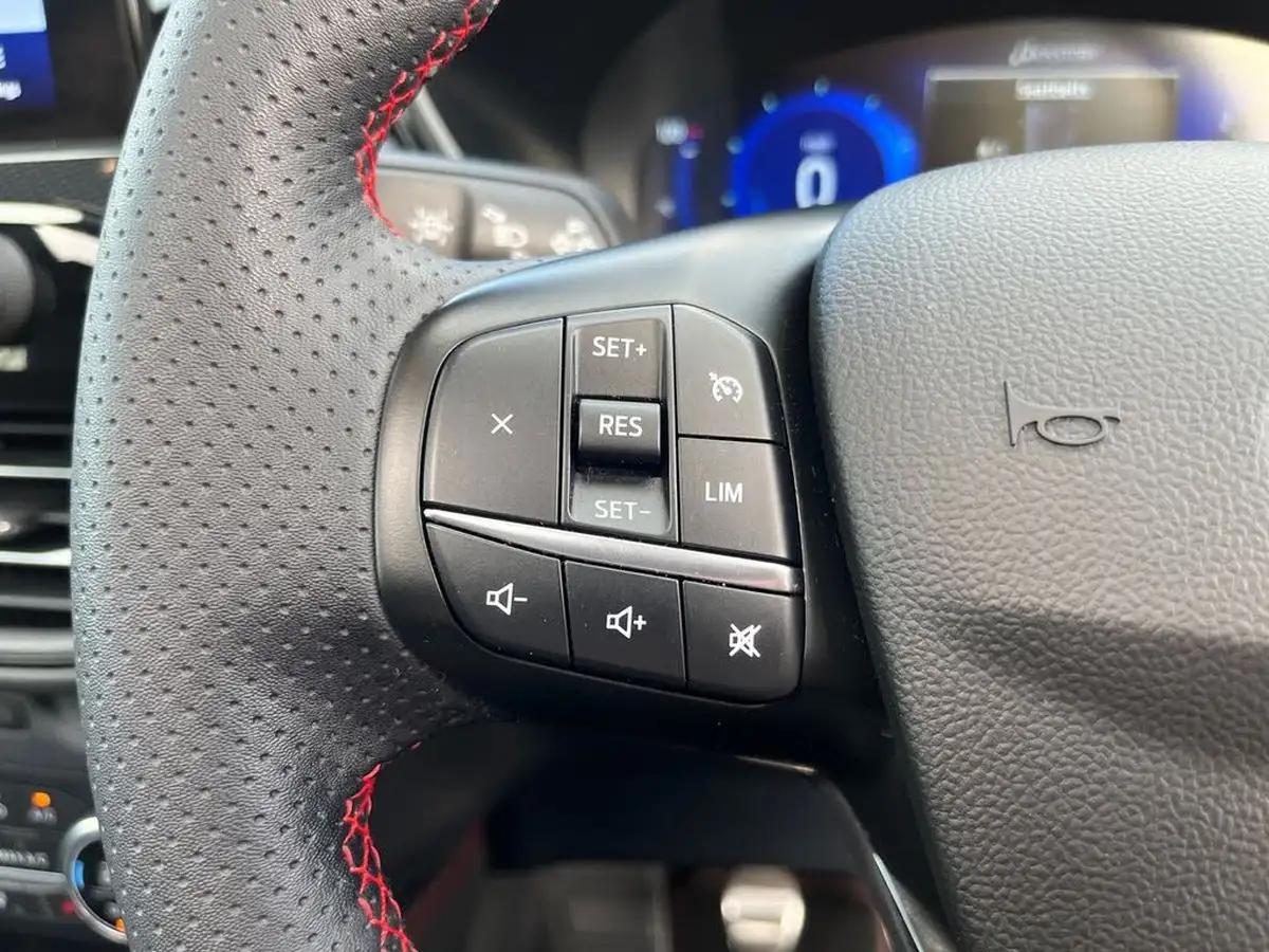 2022-ford-kuga-15-st-line-x-edition-big-32