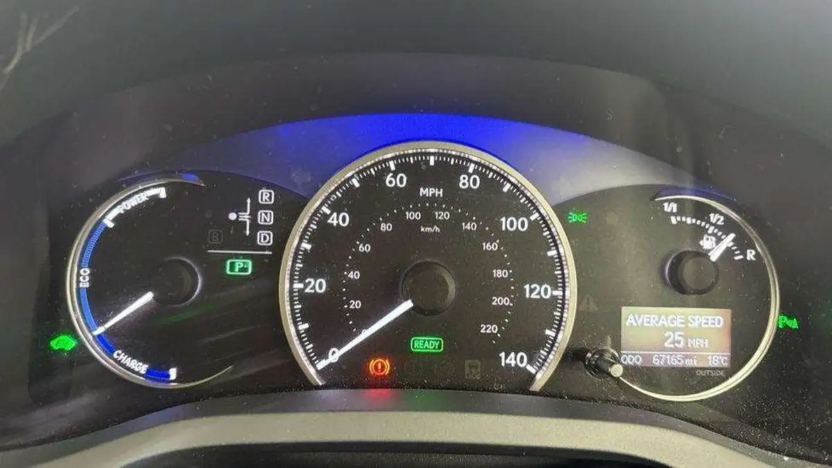2017-lexus-ct-200h-18-sport-99bhp-big-10