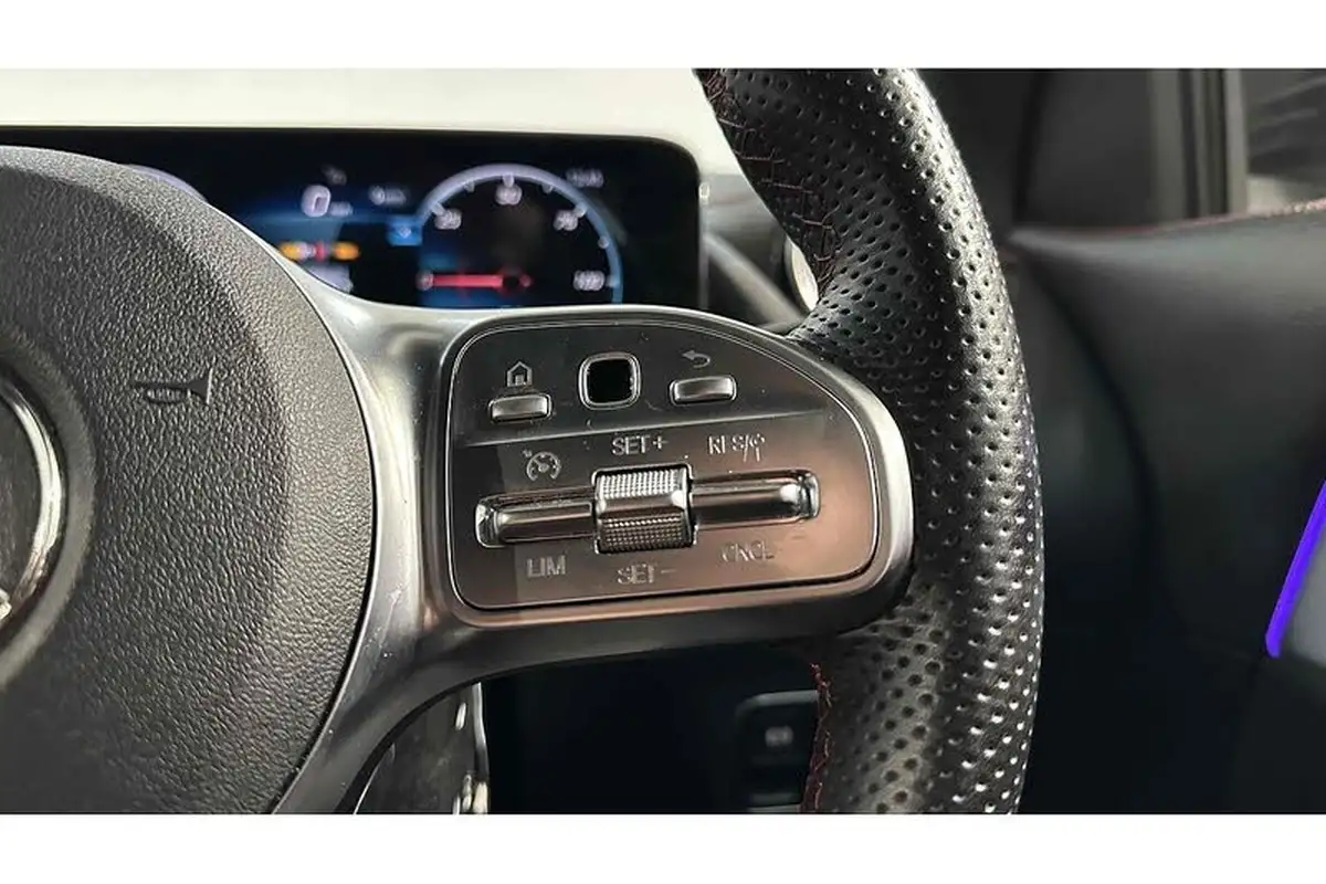 2021-mercedes-benz-eqa-e-eqa-250-amg-line-big-41