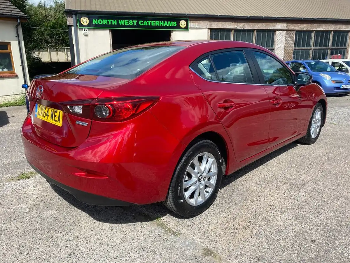 2014-mazda-mazda3-20-se-nav-fastback-4d-big-1