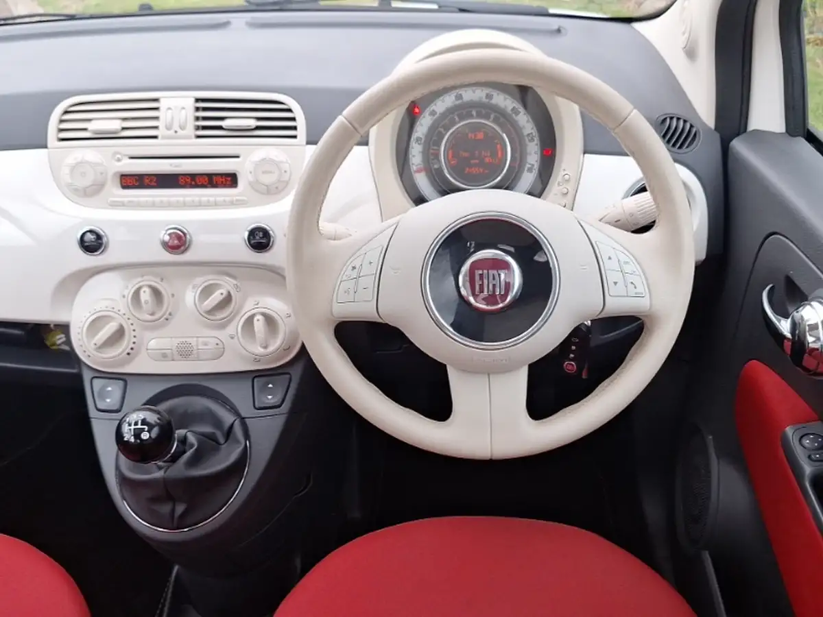 2014-fiat-500-12-lounge-big-6