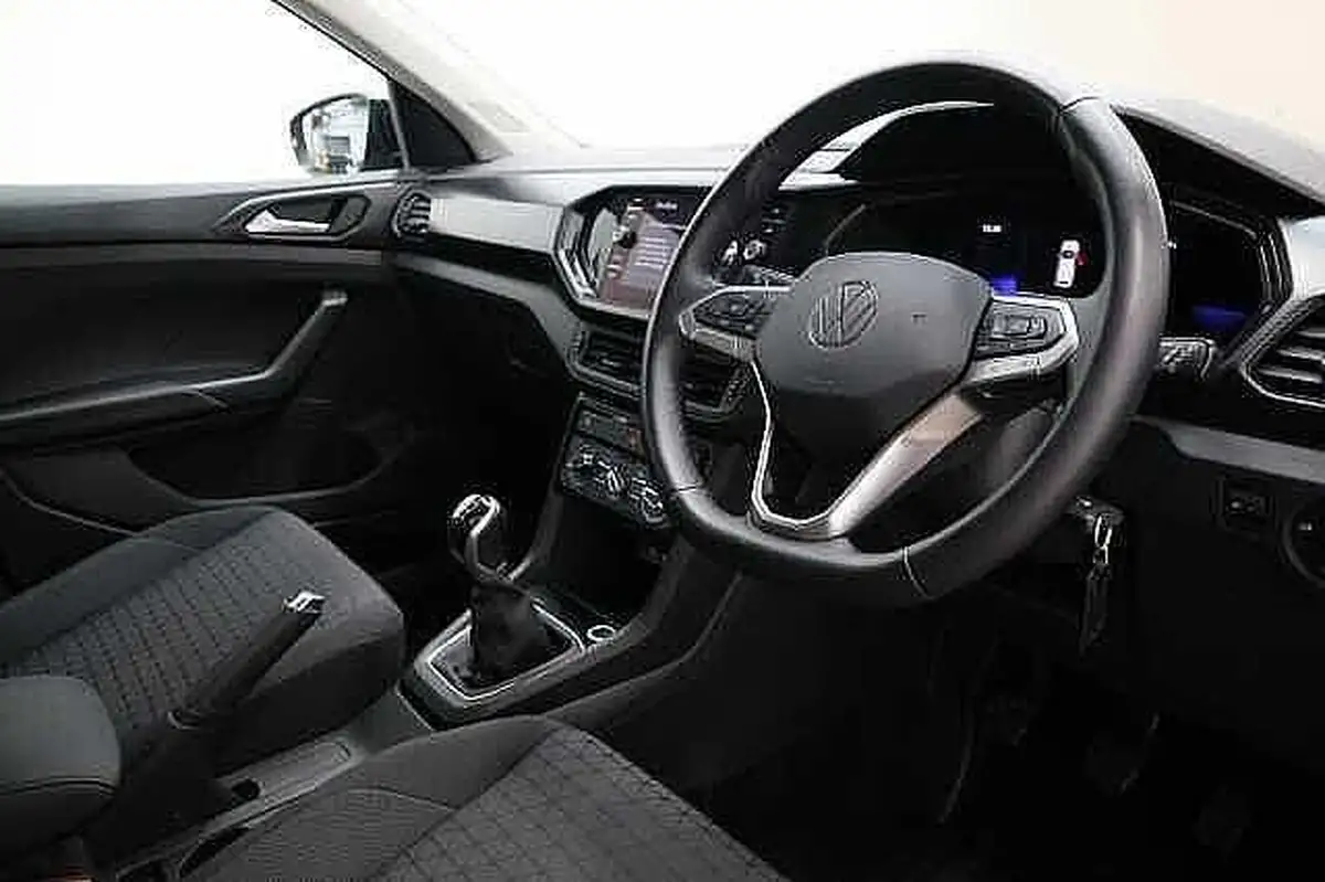 2022-volkswagen-t-cross-10-tsi-se-edition-big-5
