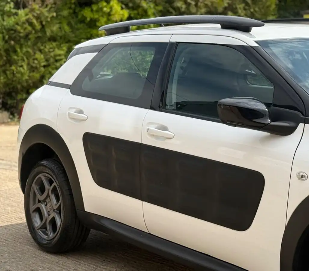 2017-citroen-c4-cactus-12-puretech-feel-82ps-big-26