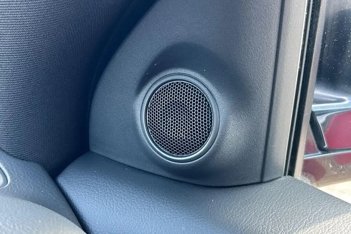 2019-mitsubishi-outlander-24-4h-phev-big-22