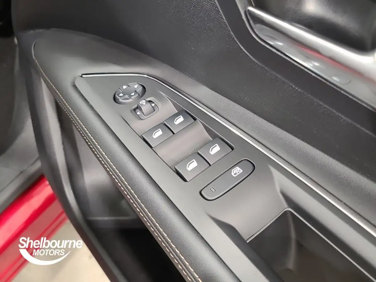 2020-peugeot-3008-suv-12-puretech-gt-line-premium-big-41