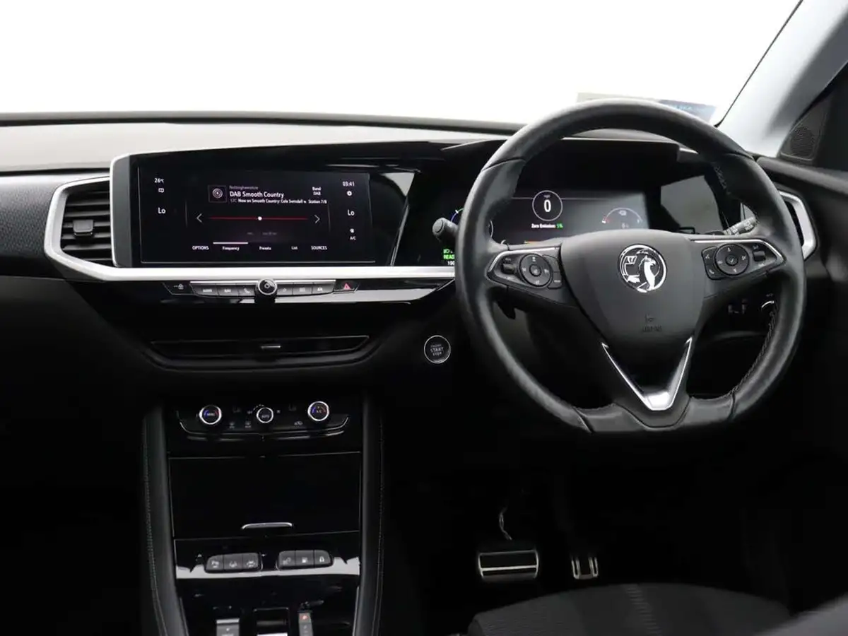 2023-vauxhall-grandland-16-gs-225ps-big-22