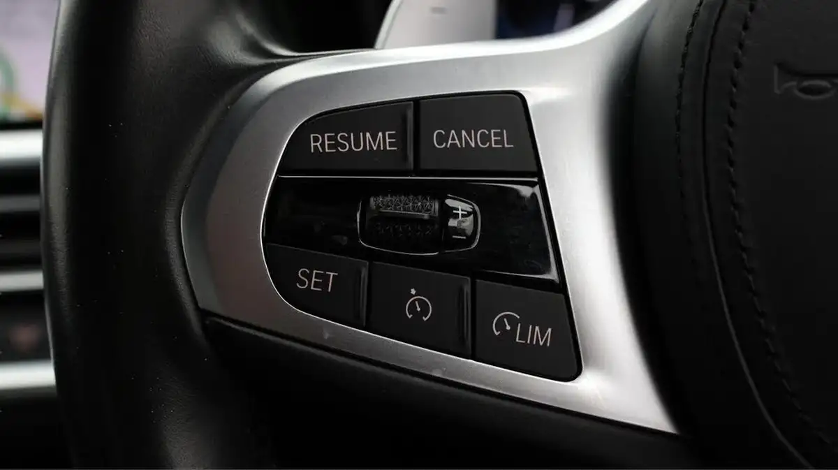 2021-bmw-3-series-20-330e-m-sport-tech-packpro-pack-saloon-4d-big-22