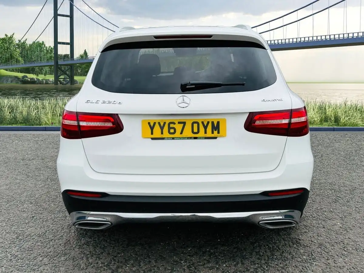 2017-mercedes-benz-glc-class-21d-glc220d-sport-ss-station-wagon-5d-big-4