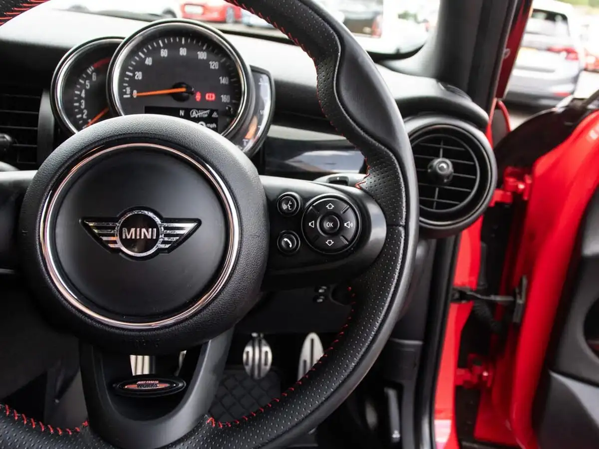 2018-mini-cooper-15-cooper-classic-ss-hatchback-5d-big-19
