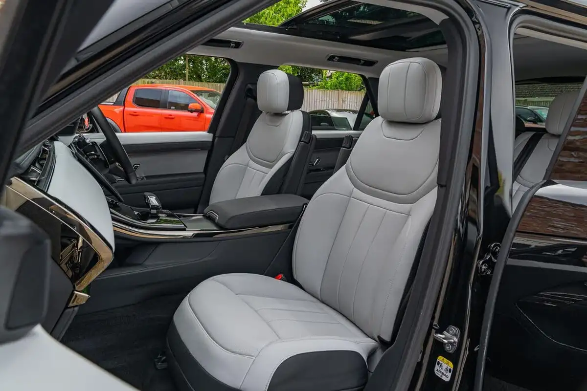 2024-land-rover-range-rover-sport-30-p460e-dynamic-se-big-31