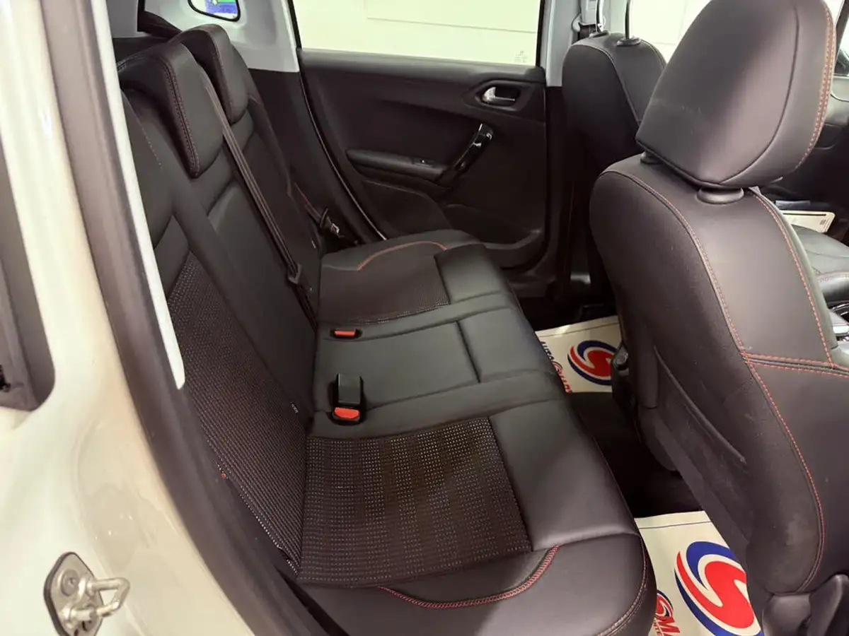 2017-peugeot-2008-suv-12-puretech-gt-line-110bhp-big-15