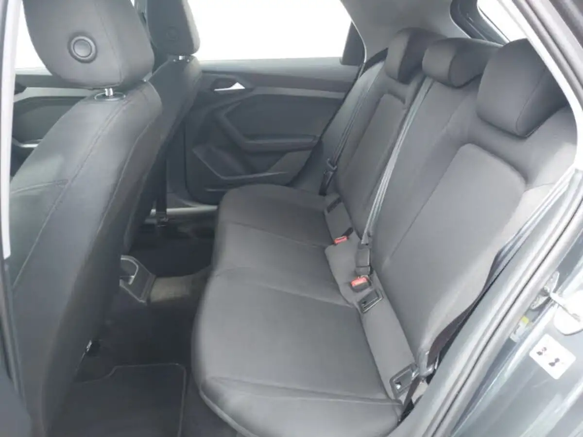 2022-audi-a1-10-30-tfsi-technik-big-5