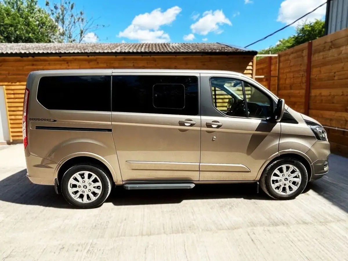 2018-ford-tourneo-custom-20tdci-310-l1-titanium-130ps-big-5