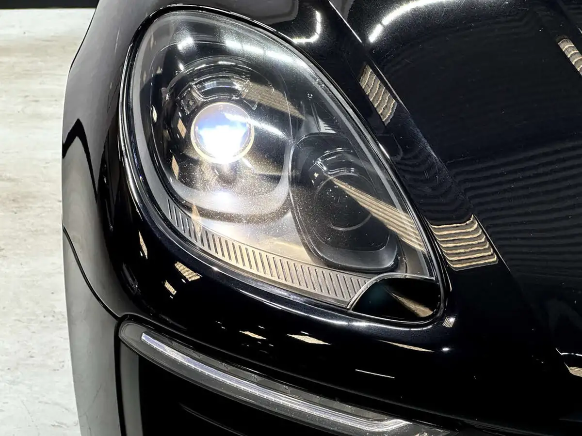 2016-porsche-macan-30-gts-big-16