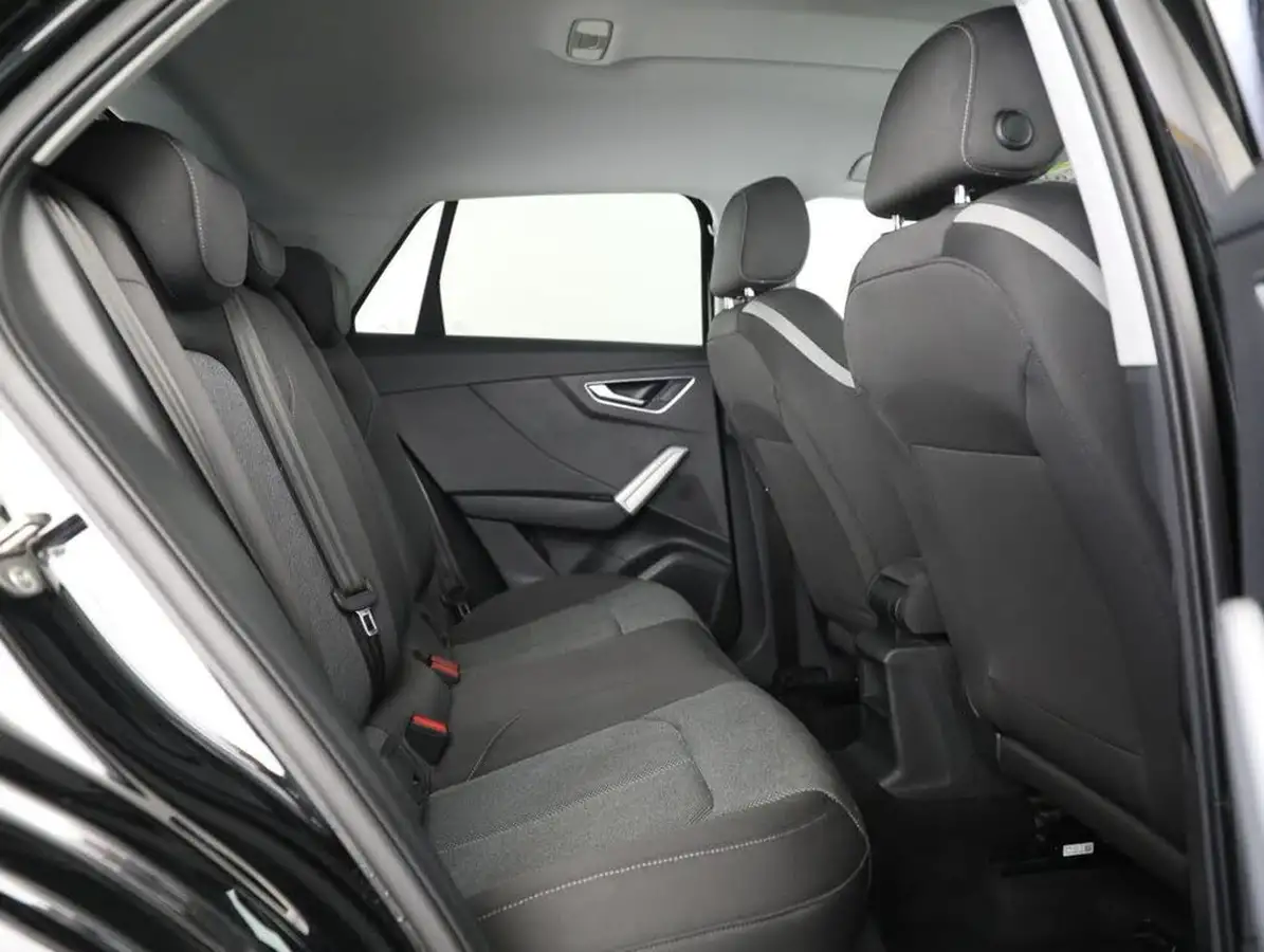 2022-audi-q2-10-30-tfsi-sport-big-25