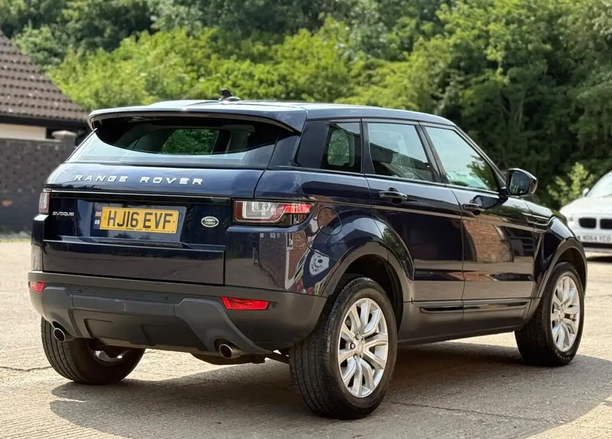 2016-land-rover-range-rover-evoque-20td4-se-tech-ss-hatchback-5d-auto-big-8