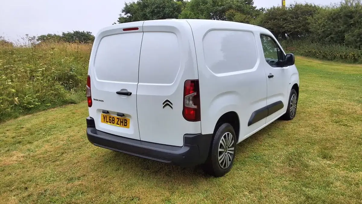 2019-citroen-berlingo-16bluehdi-650-enterprise-big-5