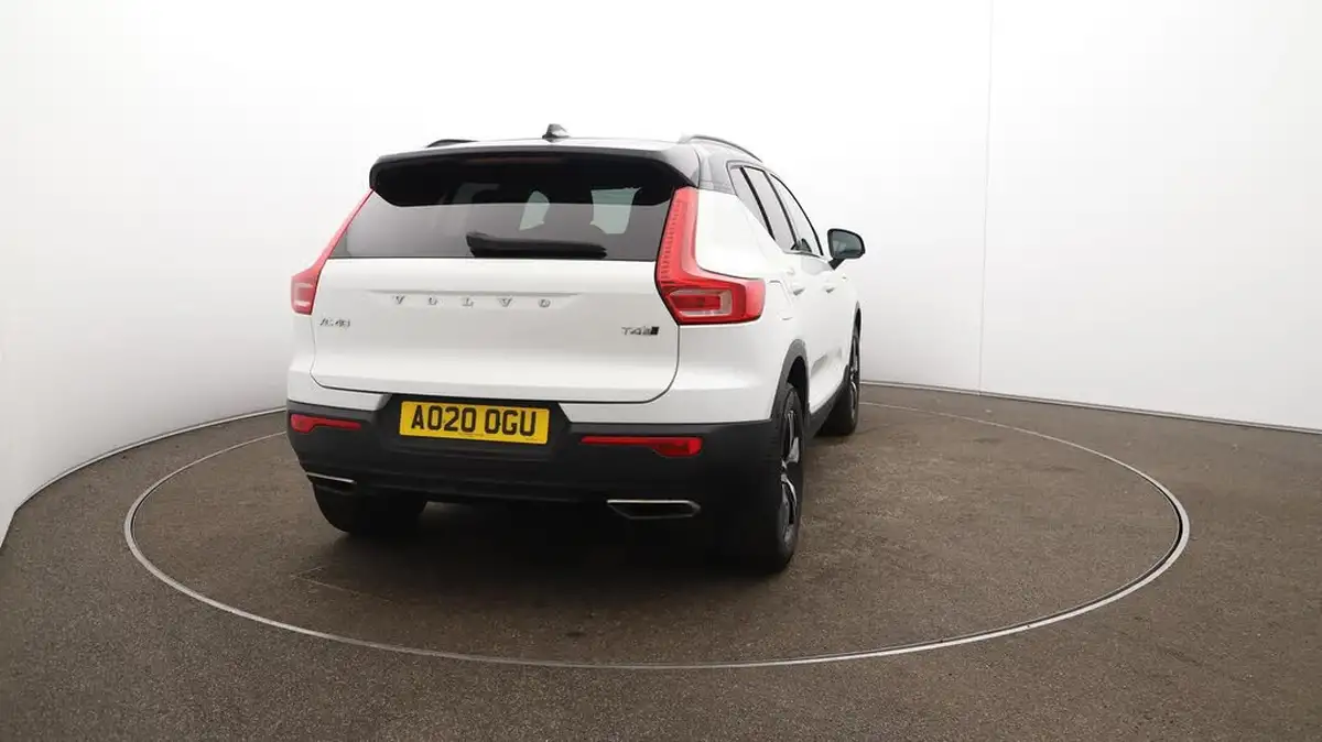 2020-volvo-xc40-20-t4-r-design-awd-big-56