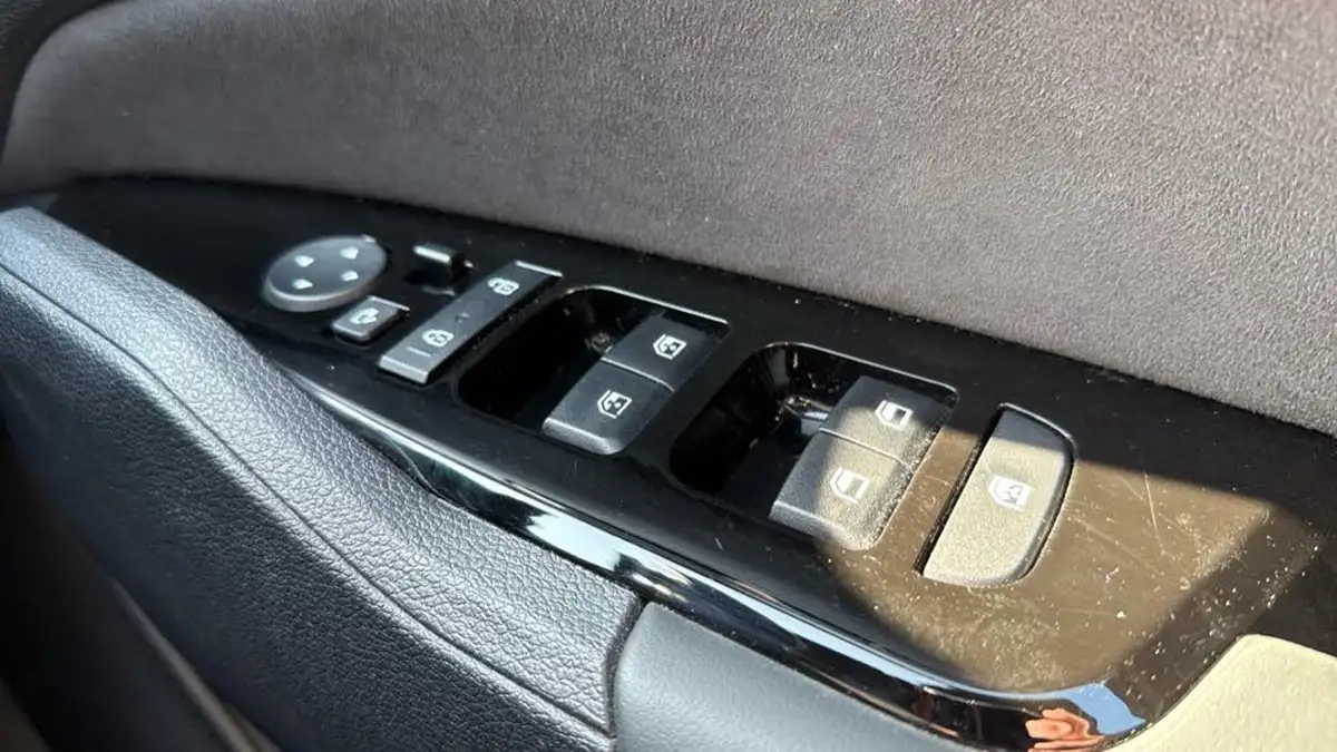 2024-kia-sportage-16-t-gdi-gt-line-s-207bhp-awd-hev-auto-big-37