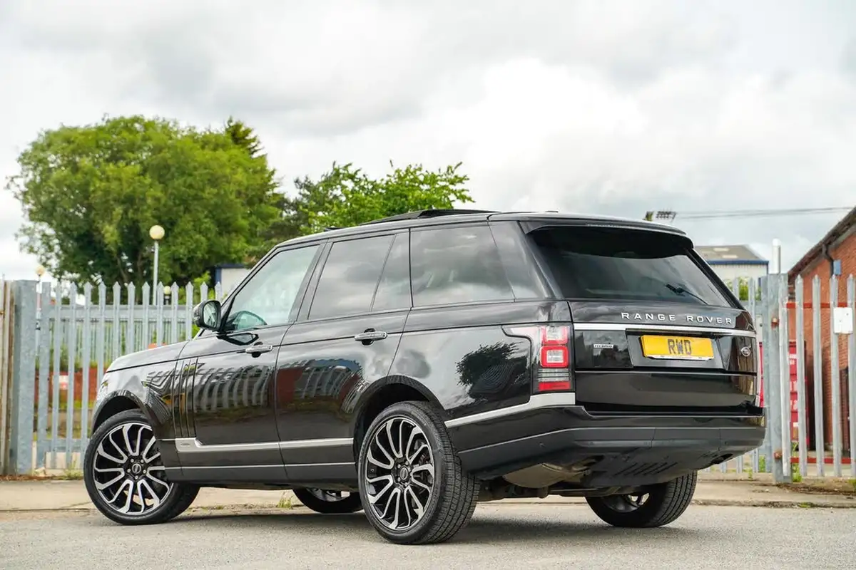 2014-land-rover-range-rover-30-sd-v6-autobiography-30-sd-ss-big-1